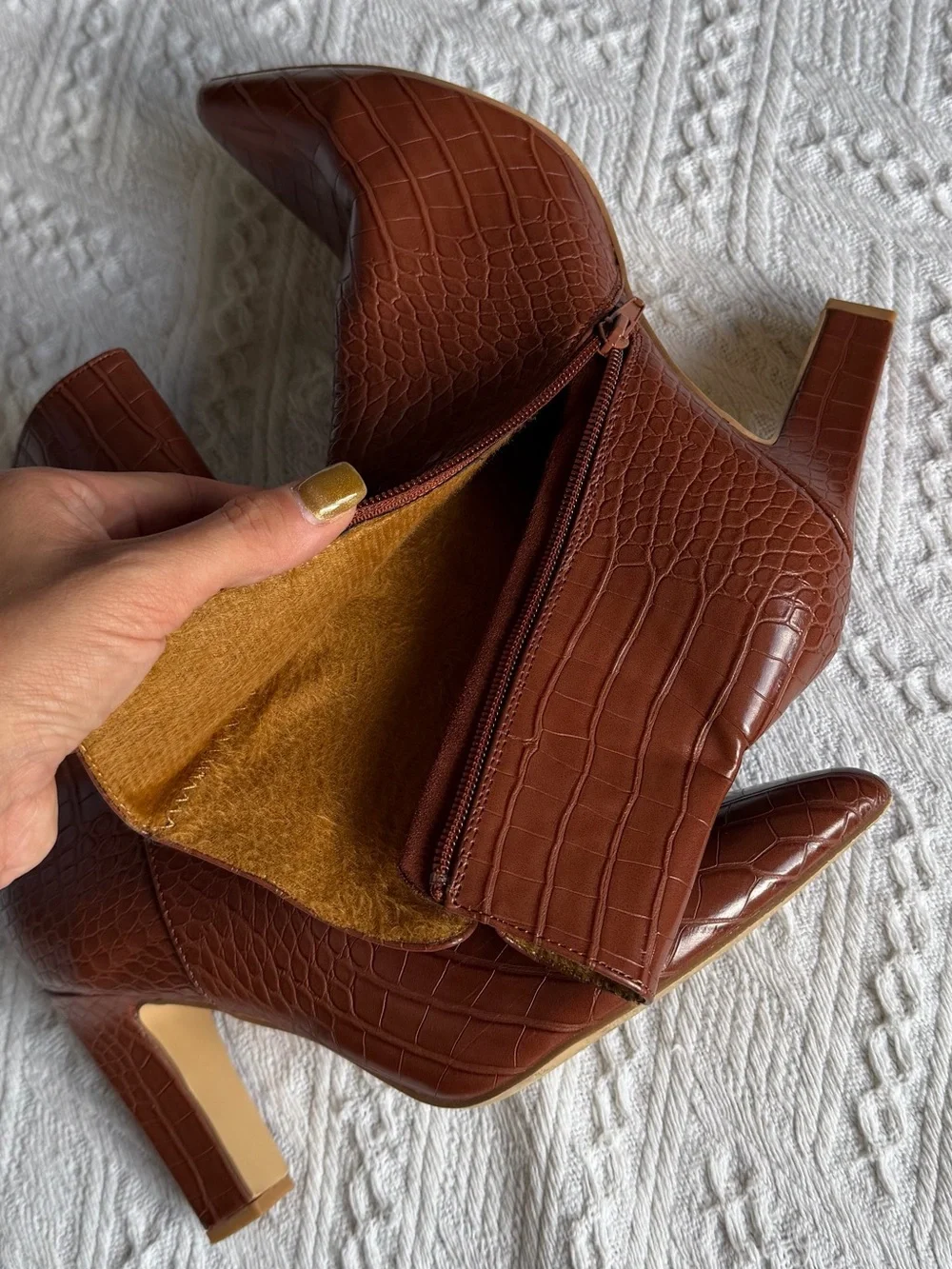 Women's Brown Croc-Embossed Pointed-Toe Heeled Ankle Boots
